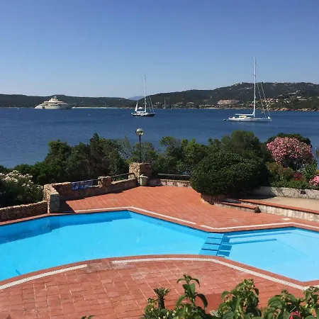 Апартаменты В Порто Черво У Моря С Басейном. Appartamento Porto Cervo